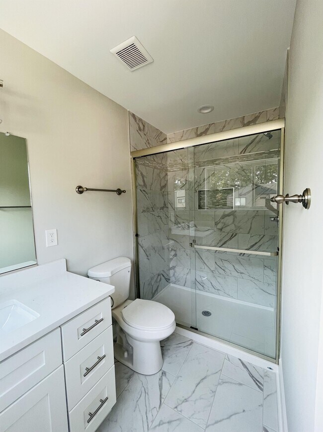 Building Photo - 51 Zentry Pl