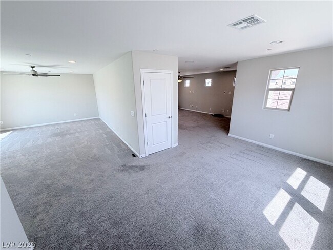 Building Photo - 10025 Desert Bighorn Ct