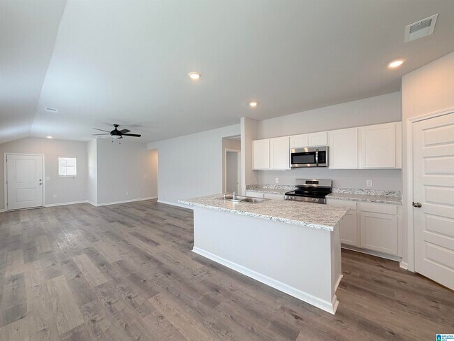 Building Photo - 360 TIMBER Pass