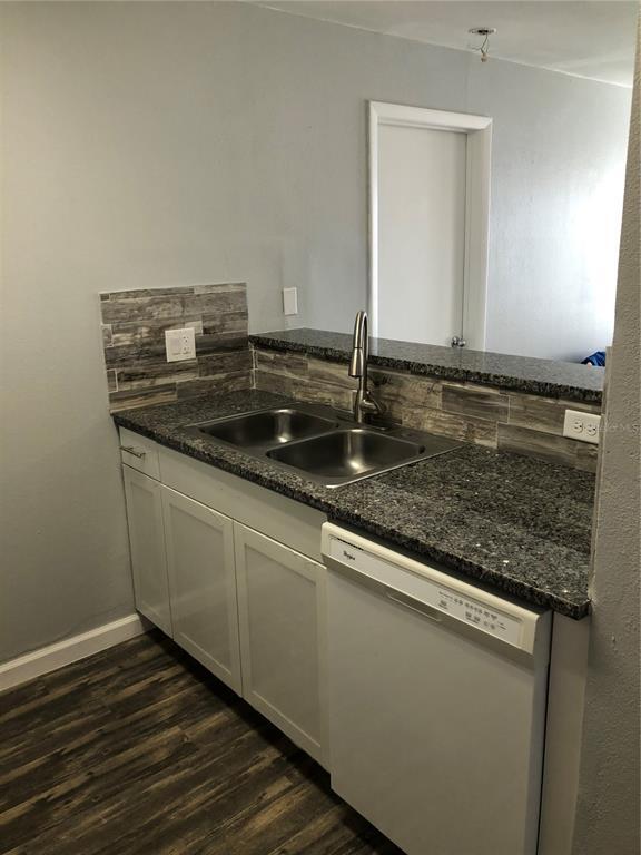 Building Photo - 4712 Walden Cir