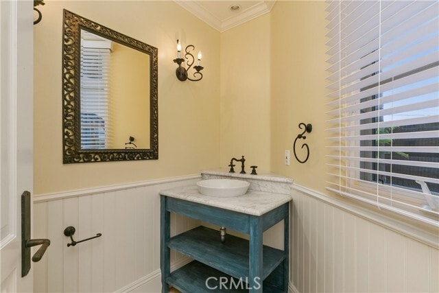 Building Photo - 633 21st St