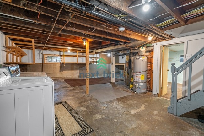 Building Photo - A beautiful 3 bed and 1 bathroom house for rent