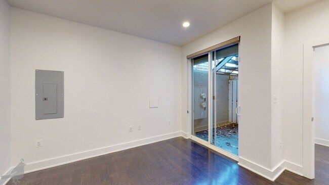Building Photo - Stunning and Spacious Duplex in Brookland w/ Parking!