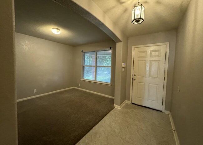 Building Photo - 9334 Ingleton