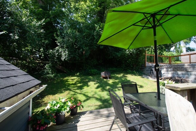 Building Photo - 421 W Main St