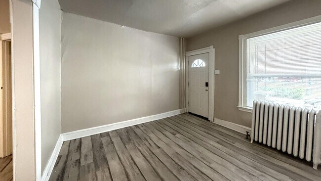 Building Photo - 1456 N 56th St