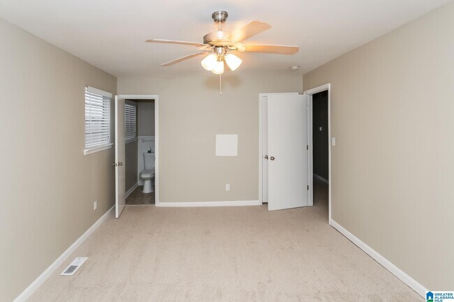Building Photo - 1316 Falcon Dr
