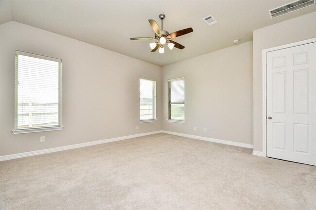 Building Photo - 6030 Marsh Lk Ct