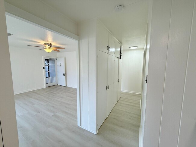 Building Photo - Newly Renovated 3-Bedroom, 1-Bathroom Sing...