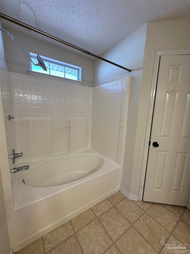 Building Photo - 8096 Castle Pointe Way