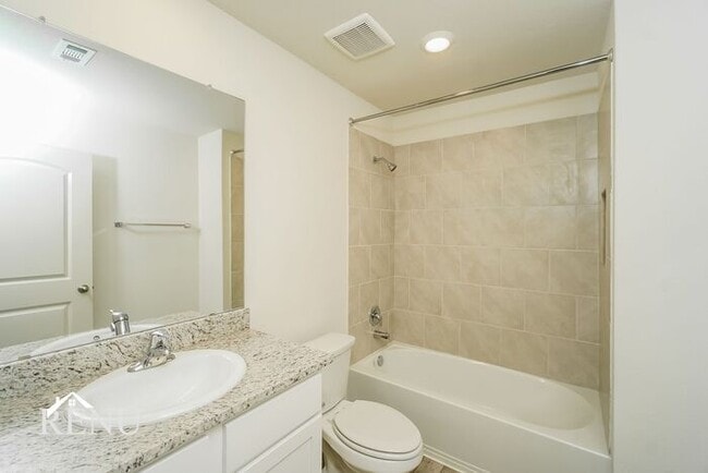 Building Photo - 2822 Citron Garden