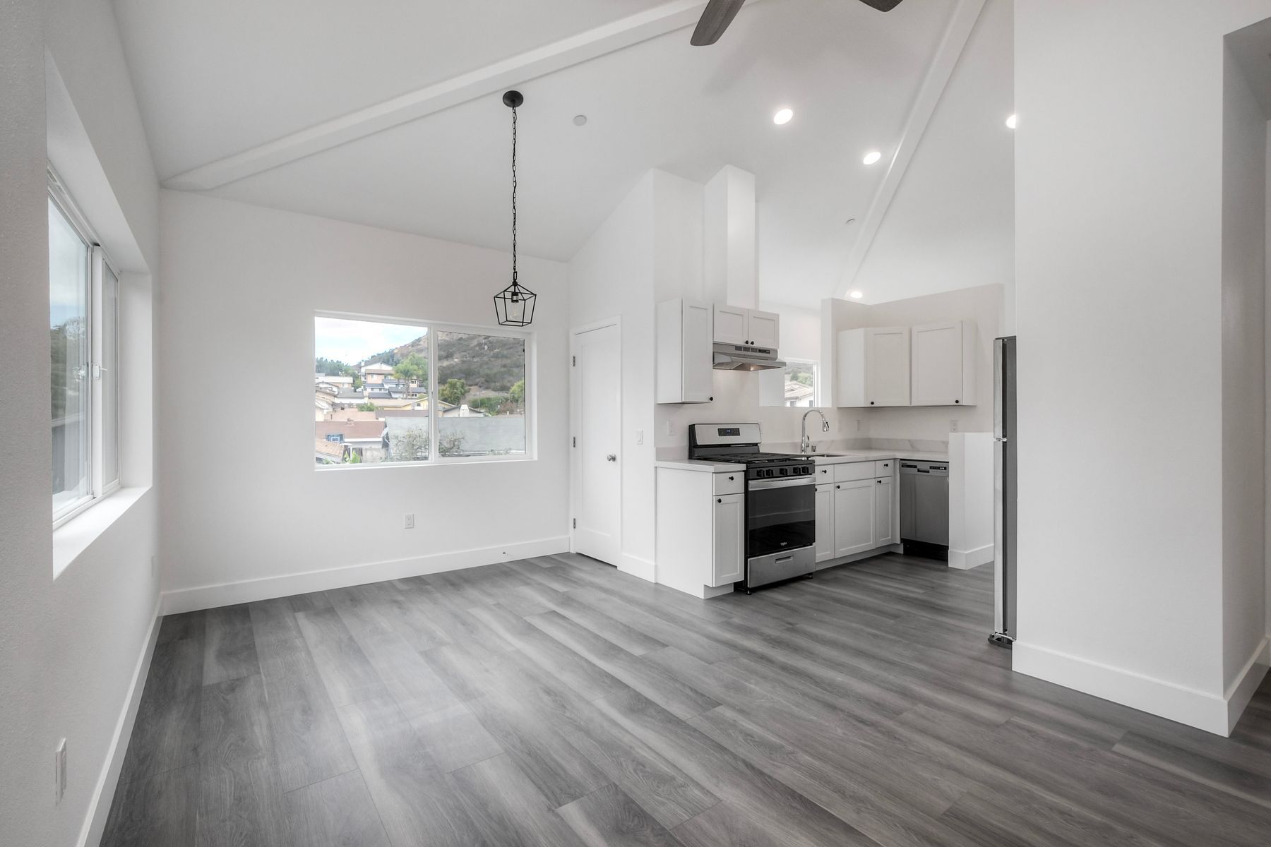 Building Photo - 188 Gosnell Way