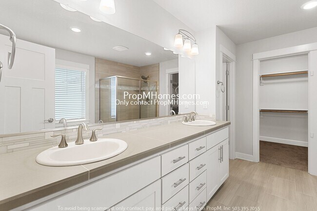 Building Photo - Luxury 5-Bedroom Home in South Cooper Mountain!