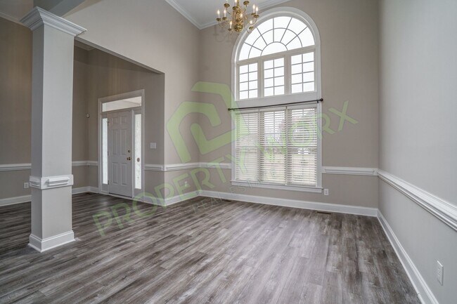 Building Photo - Executive Style Rental in Red Oak