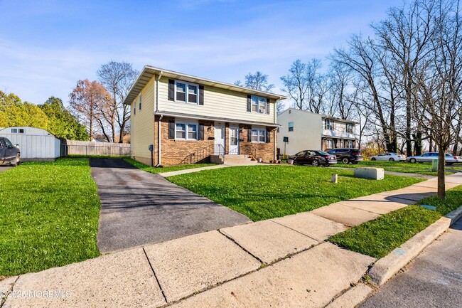 Building Photo - 144 New Cedar Ln