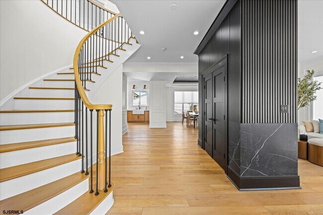 Building Photo - 31 Seaside Ct