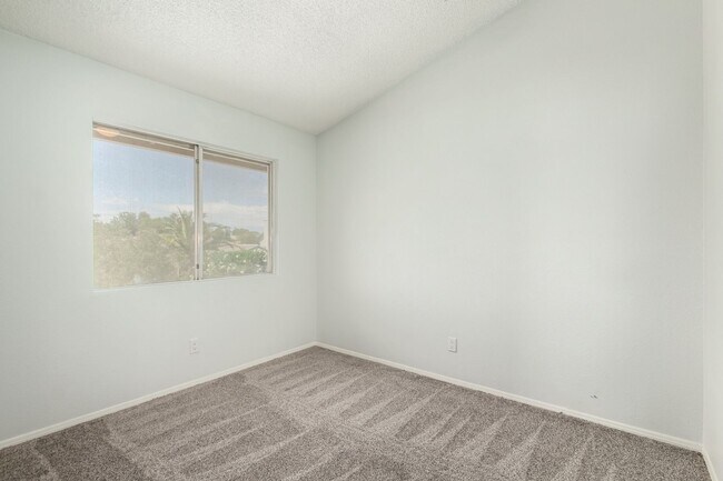 Building Photo - Inviting 4-Bedroom Home with Included Land...