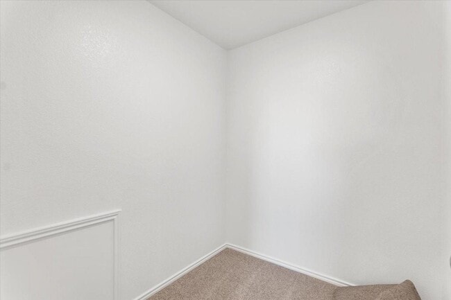 Building Photo - 290 Jeffers