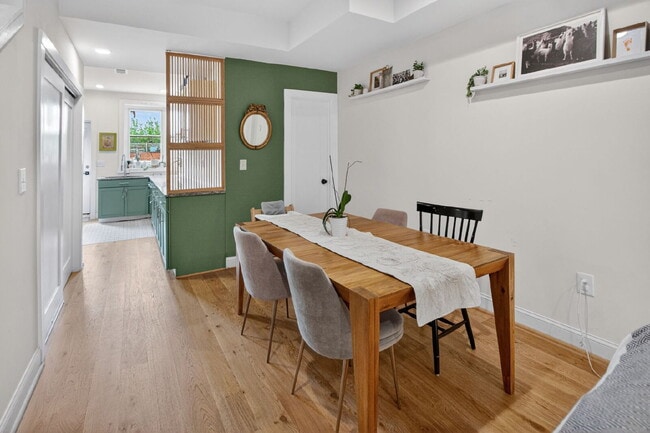 Building Photo - Classic DC charm and Modern Upgrades!