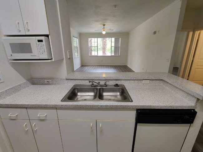 Building Photo - 17104 Carrington Park Dr