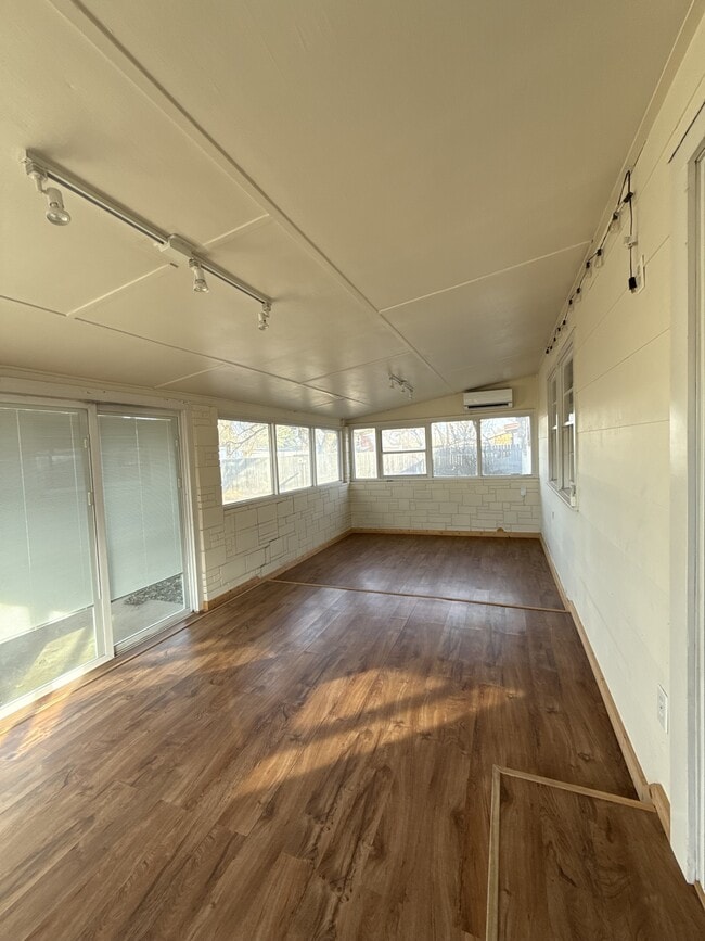 Building Photo - 2418 48th St