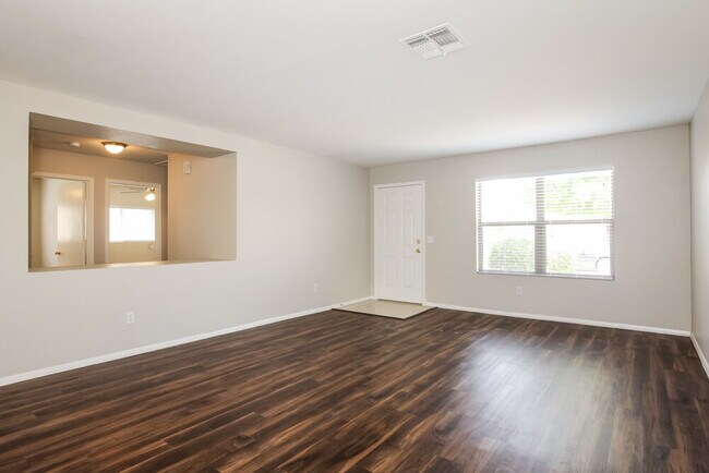 Building Photo - 11815 W Columbine Dr