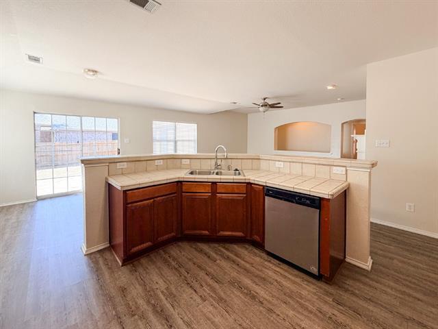 Building Photo - 5353 Freestone Dr