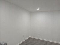 Building Photo - 9155 Throgmorton Rd