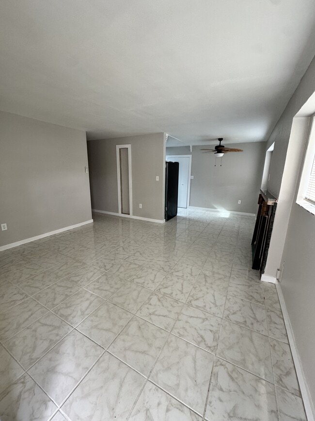 Building Photo - 3999 Conway Blvd