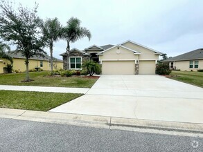 Building Photo - Spacious 4-bedroom, 3-bath House