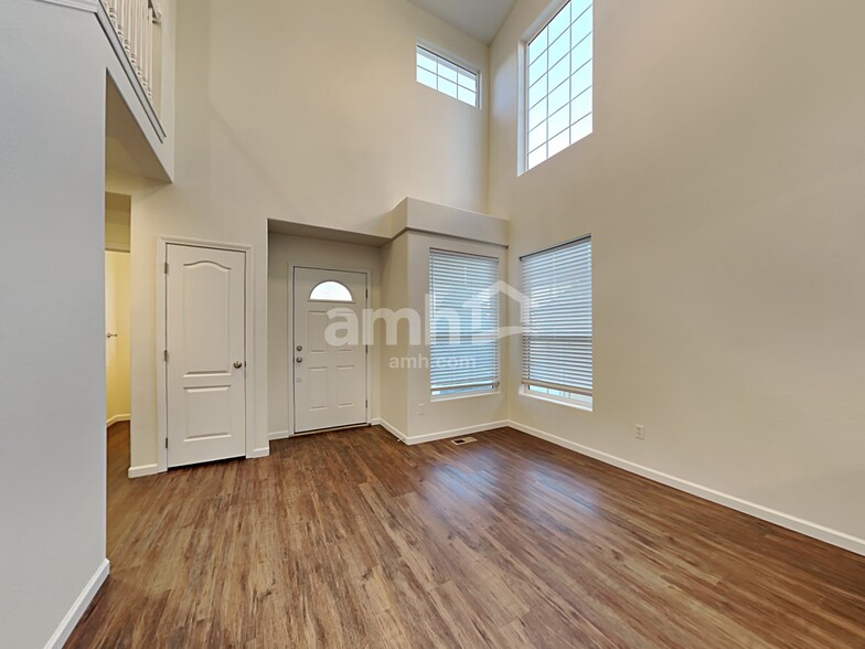 Building Photo - 2095 Pinyon Jay Dr