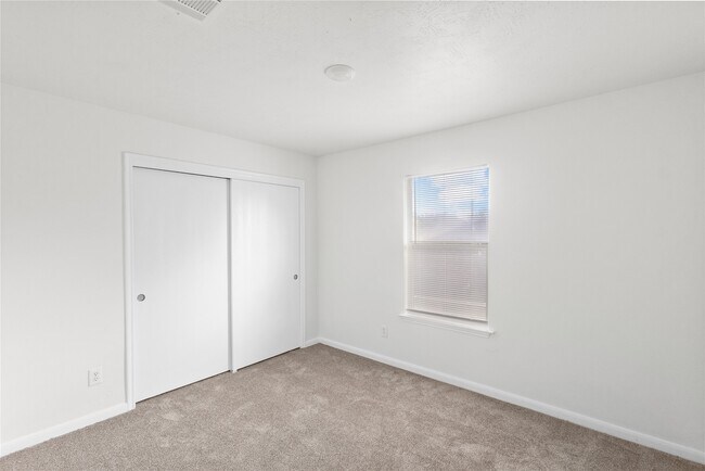 Building Photo - 19138 Larkspur Hills Dr