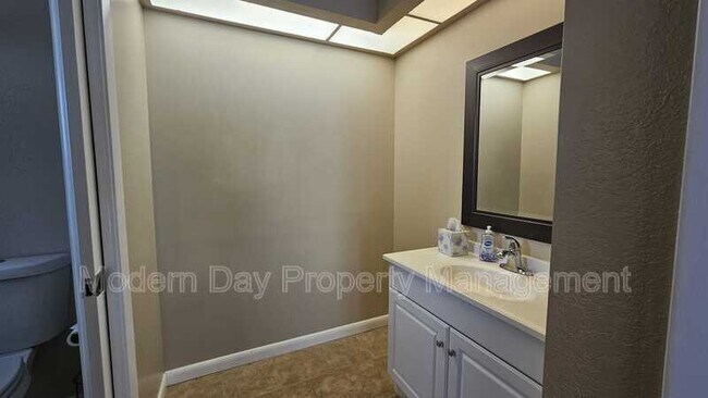 Building Photo - 8185 Omaha Cir