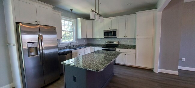 Building Photo - 1056 Rye Dr