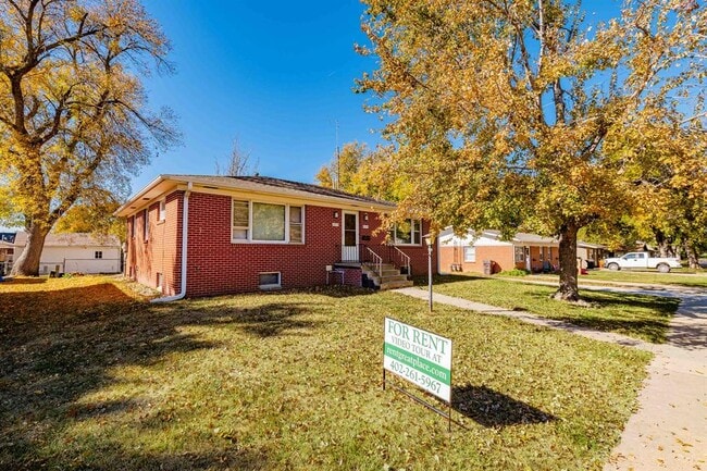 Building Photo - 375 S 44th St