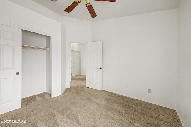 Building Photo - 11525 N Eagle Peak Dr