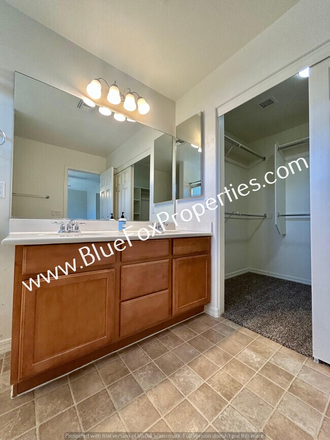 Building Photo - 10412 E Capercaillie St