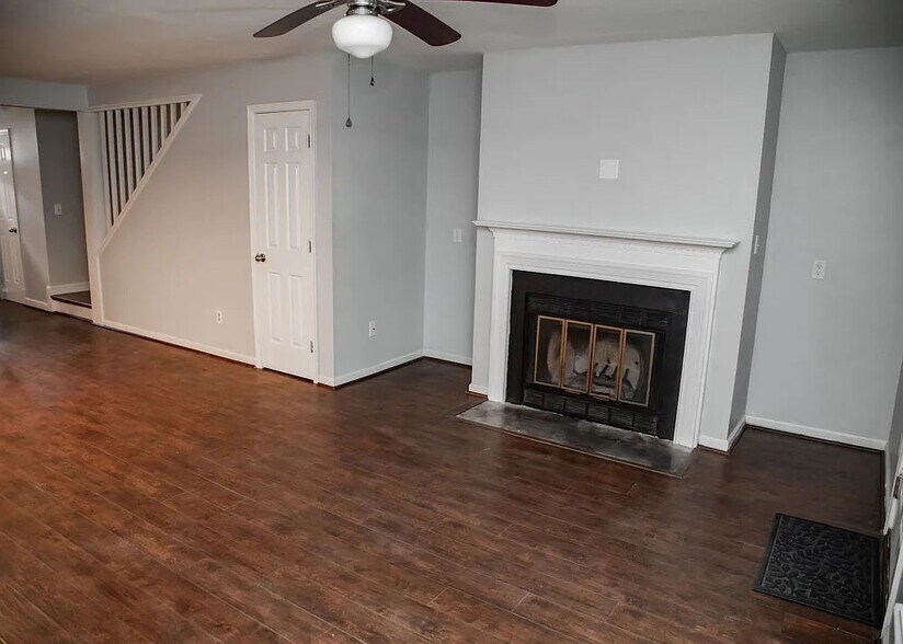 Building Photo - Room in Townhome on Bona Ct