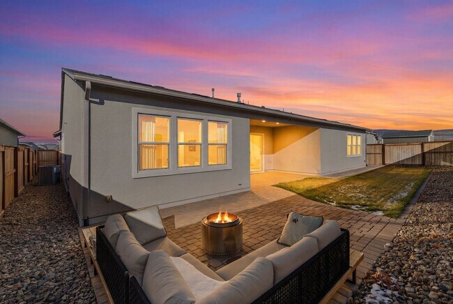 Building Photo - 4 Bedroom Home in Stonebrook
