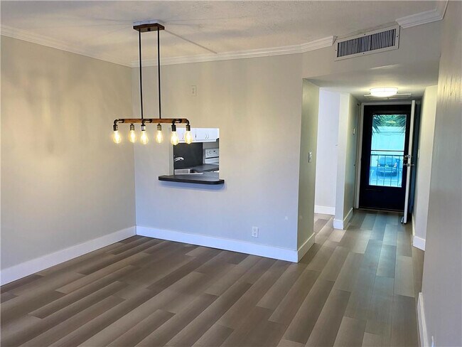 Building Photo - 2400 E Commercial Blvd