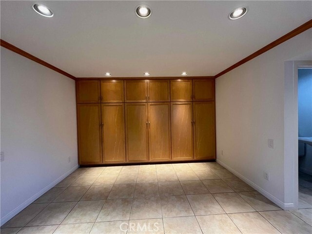 Building Photo - 7045 Seawind Dr