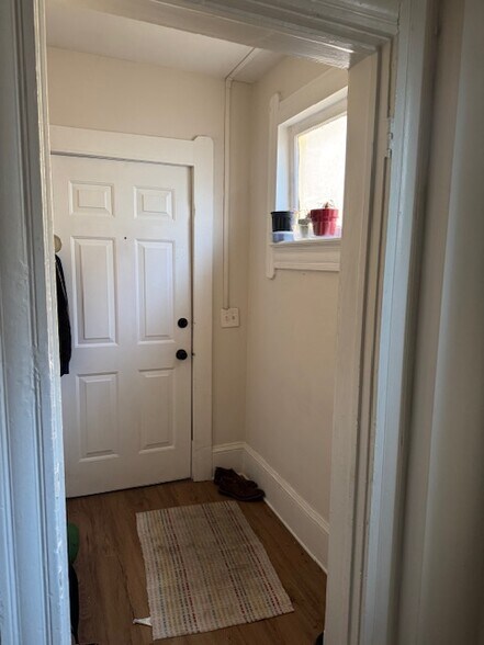 Building Photo - 2817 Bridge Ave