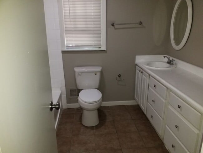 Building Photo - Coming Soon! South KC SF