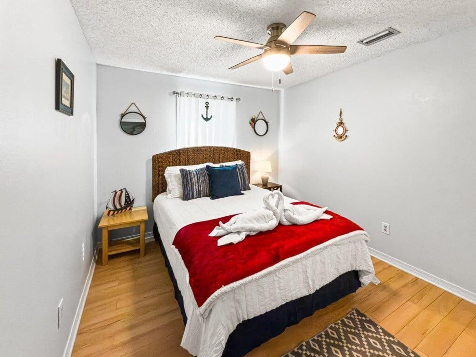 Building Photo - 113 N Myrtle Dr