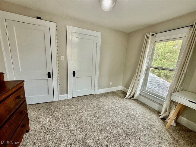 Building Photo - 1206 Foster Ave