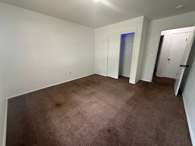 Building Photo - LOCATION! Check out this spacious 3 bedroom with 2.5 baths!