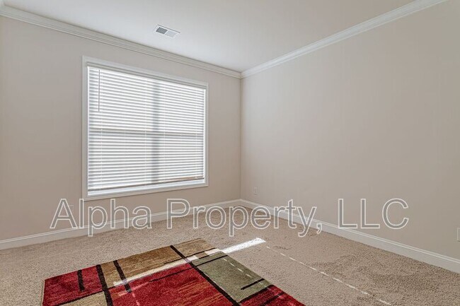 Building Photo - 540 Yellow Fox Rd