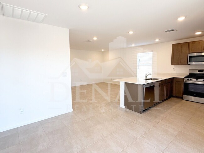 Building Photo - 32300 N Hermon Rd