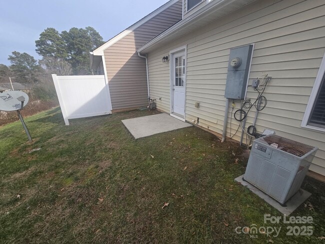 Building Photo - 639 Fawnborough Ct