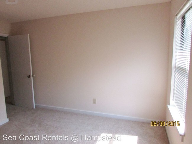 Building Photo - 710 Azalea Dr